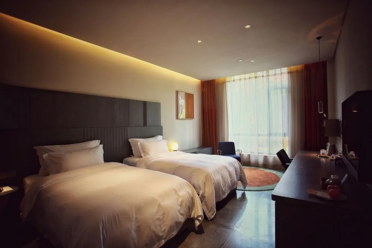 ZuoYouKe Theme Hotel