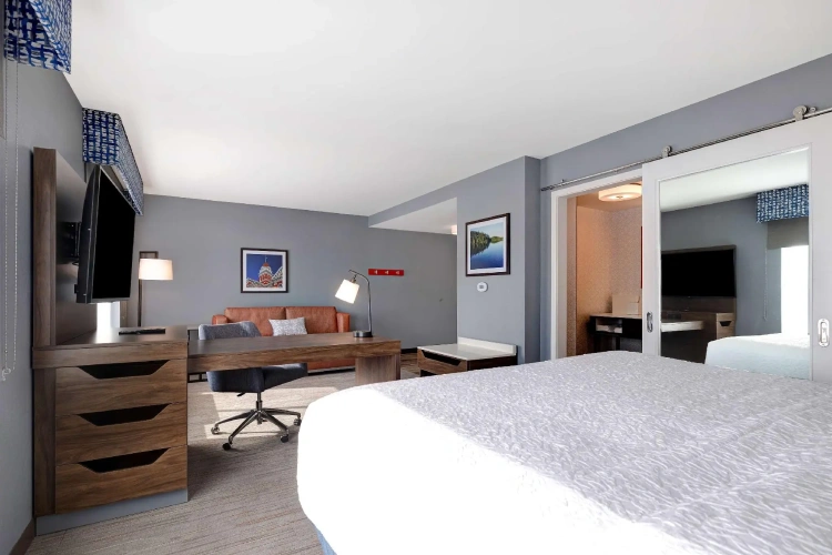 Double Suite