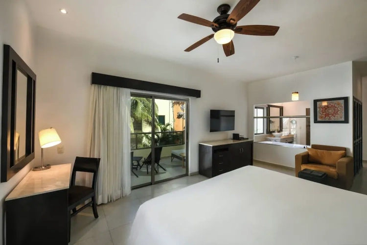 1 Bedroom Royal Studio