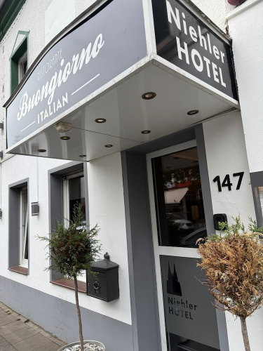 Niehler Hotel