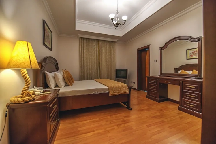 2 Bedrooms Apartment