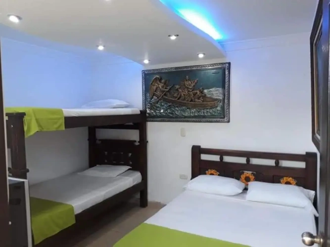 Standard Triple room