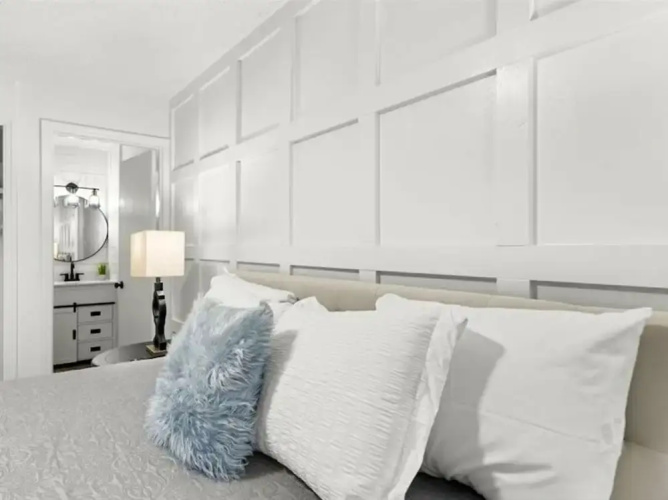 NEW Renovated Fabulous 2 bed 2 Bath Pool View