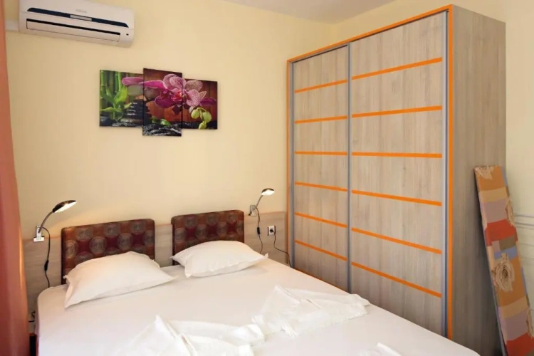 1 Bedroom Apartment with balcony