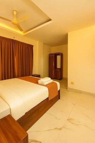 Deluxe Double room with balcony and with pool view