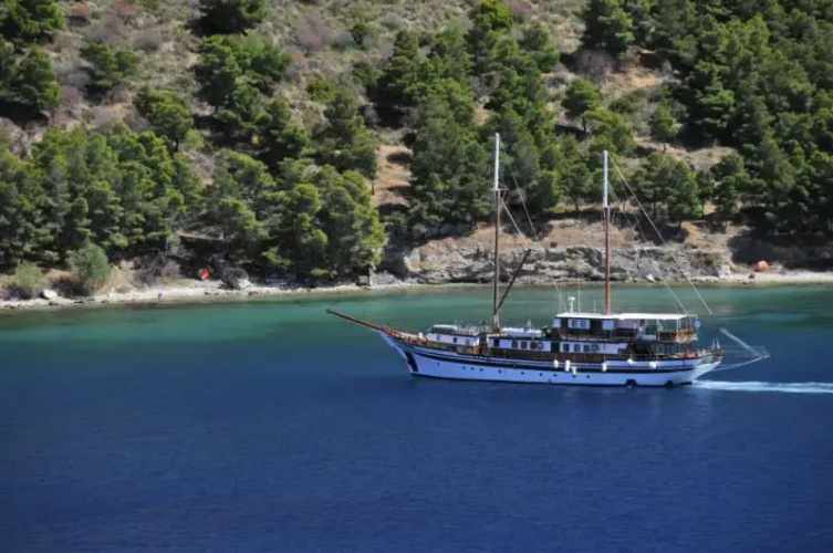 Tolo Blue Bay