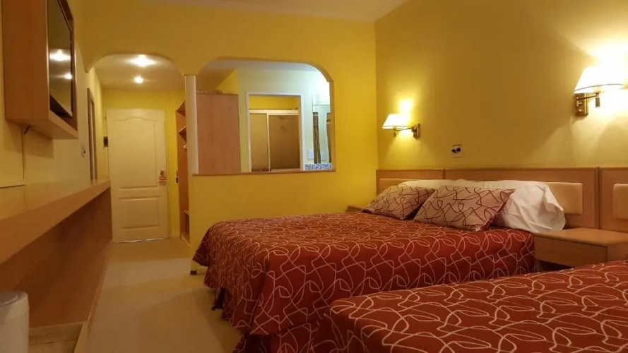 Standard Triple room
