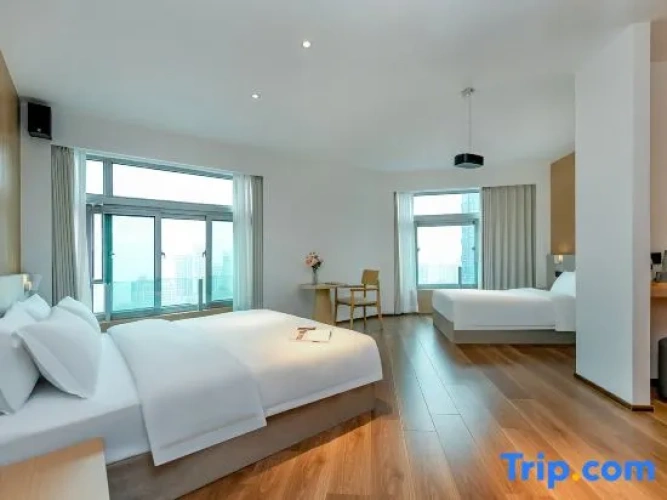 Luxury Twin Family room with city view