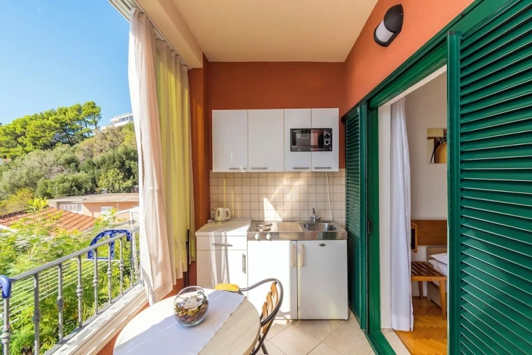 Apartment with balcony