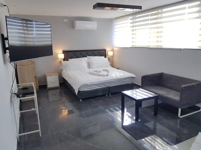 Lago Suites Hotel