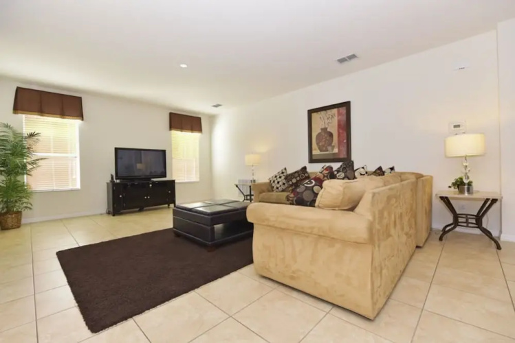 Bella Vida Six-bedroom