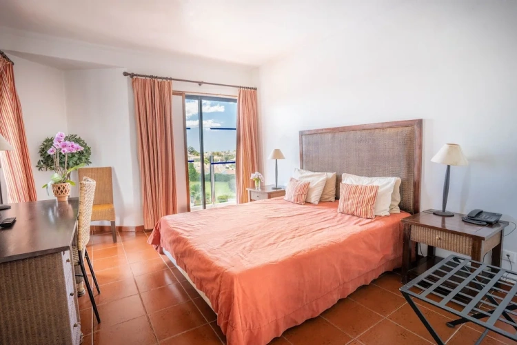 Suite with balcony and with view