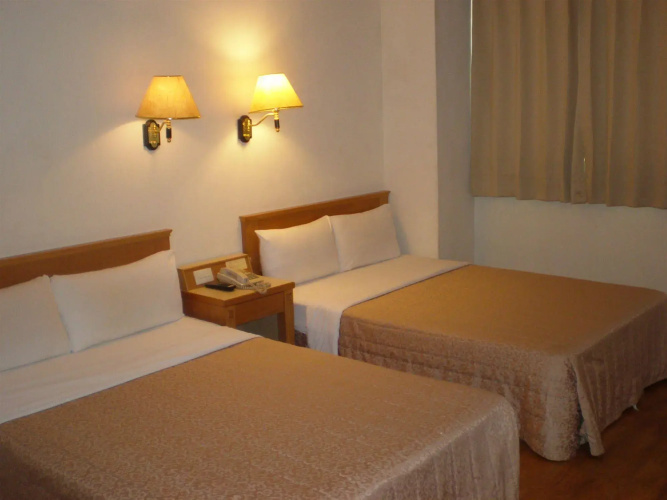 Riverside Hotel