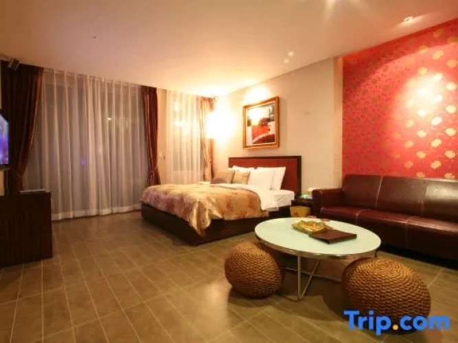 Twin Suite with river view