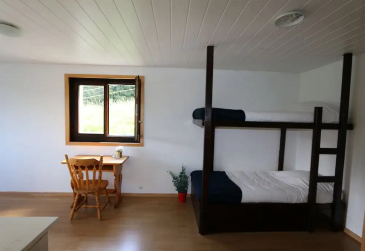 Hostel Le Poussin