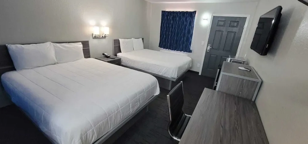 Deluxe Quadruple room