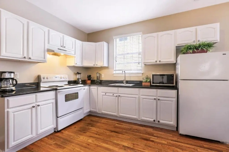 2 Bedrooms Cottage