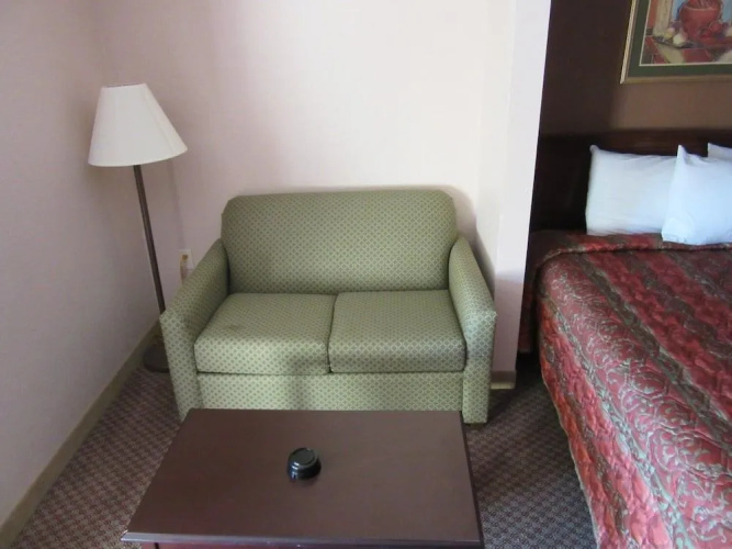 Royal Inn & Suite