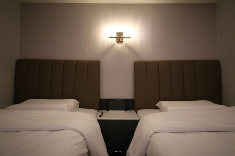 25 Hotel