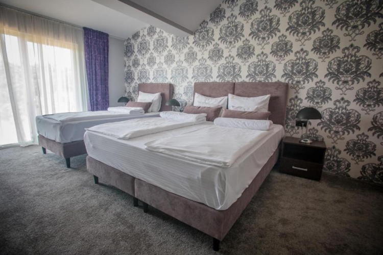 Luxury Triple room