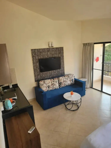 Elegant Studio In Assagaon