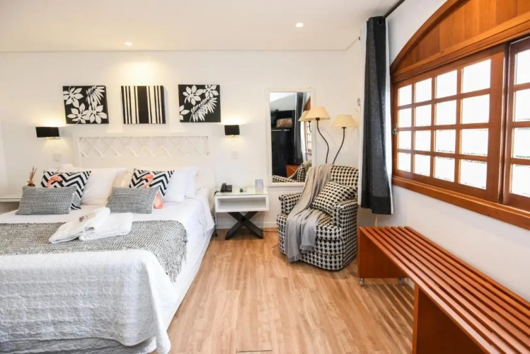 Deluxe Suite