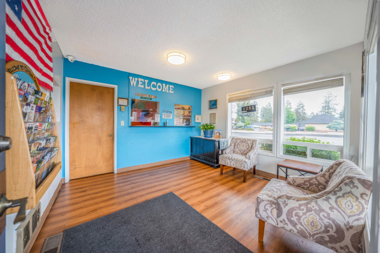 Royal Gateway Motel By OYO