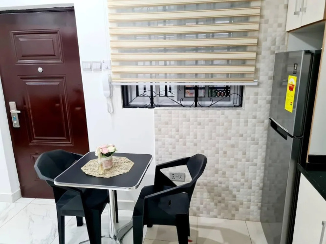 Comfy & Cozy Hideout ~ Close to Highway ~parking