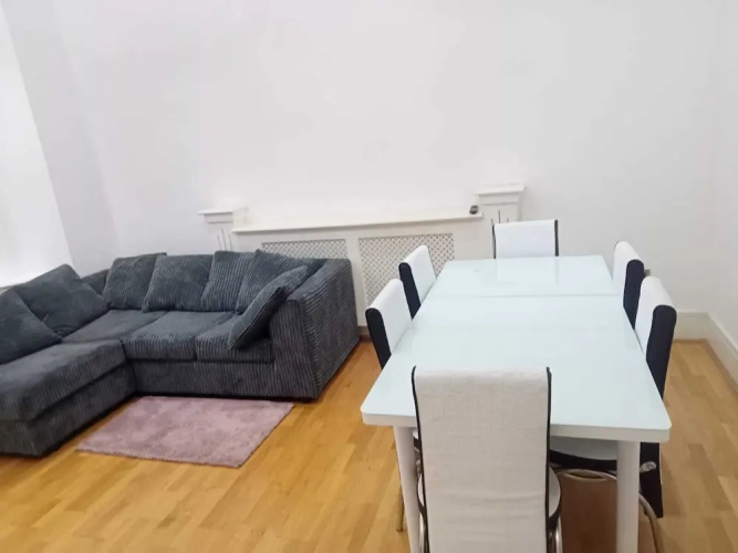 Charming 2-bed Apartment in Wolverhampton