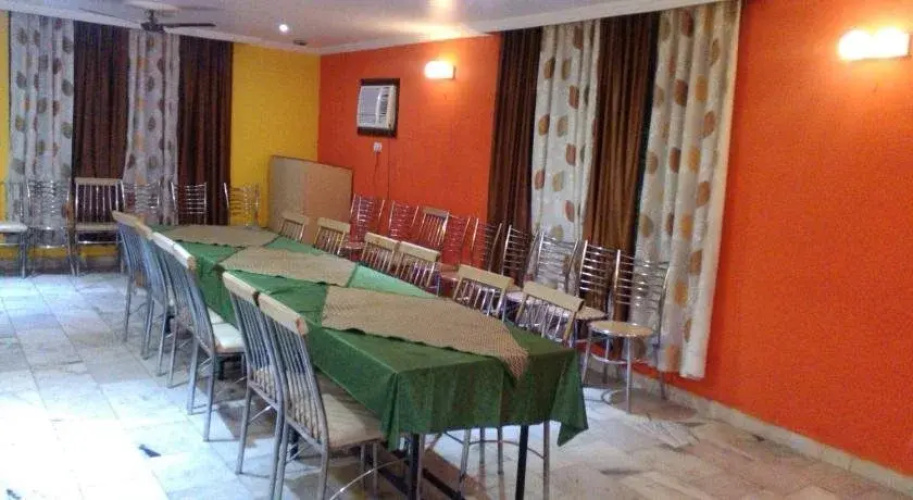 Hotel Kanishka