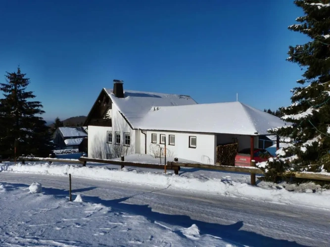 2 Bedrooms Apartment with mountain view
