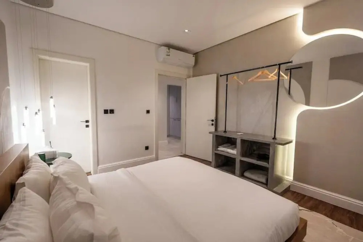 Modern Apartment in Hittin