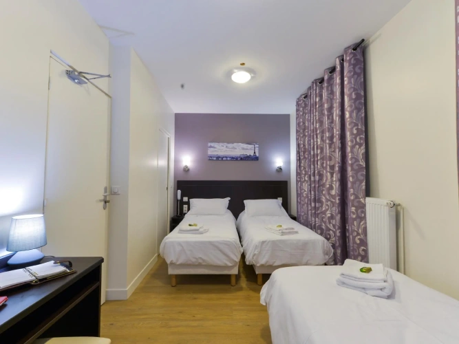 Triple room