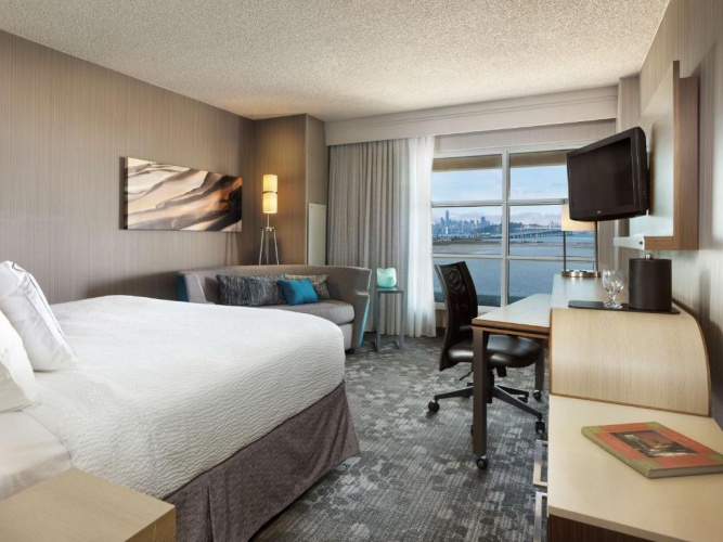 Standard Double room with bay view