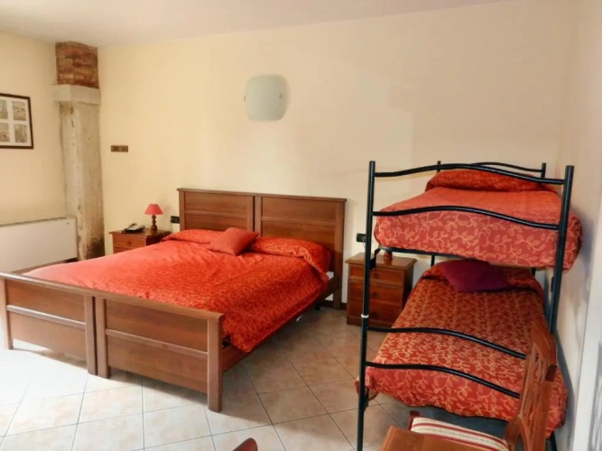 Classic Quadruple room