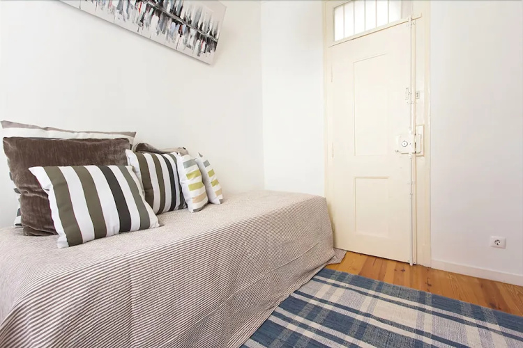 Alfama Typical by Homing