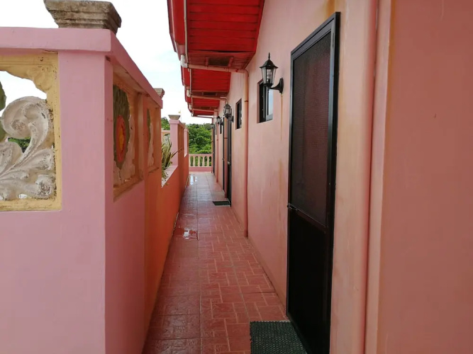 Beachview Pink Lodge