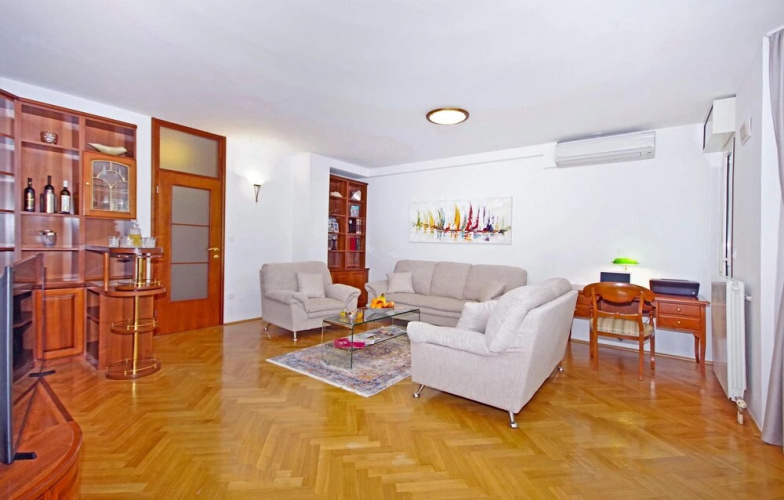 Awesome Apartment in Split With Wifi and 3 Bedrooms