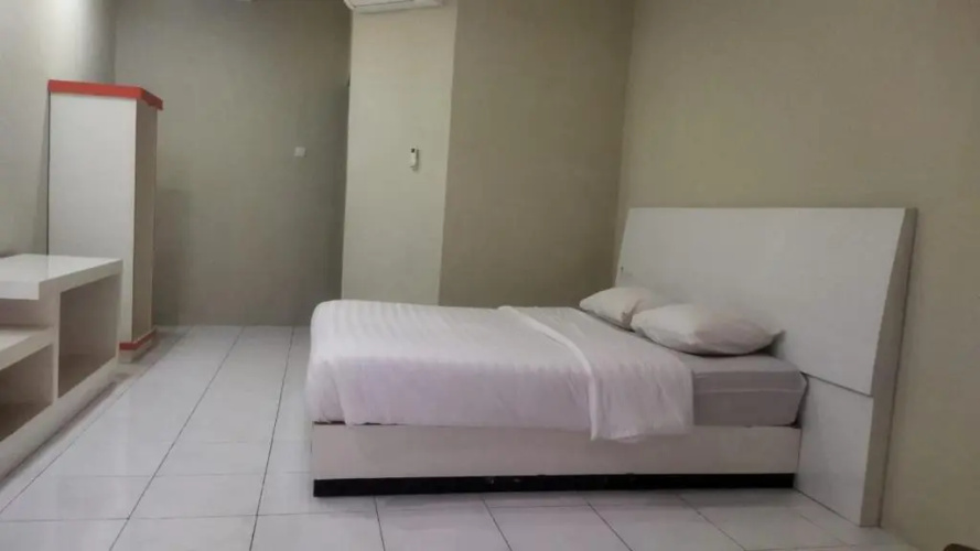 Royal Kencana Hotel