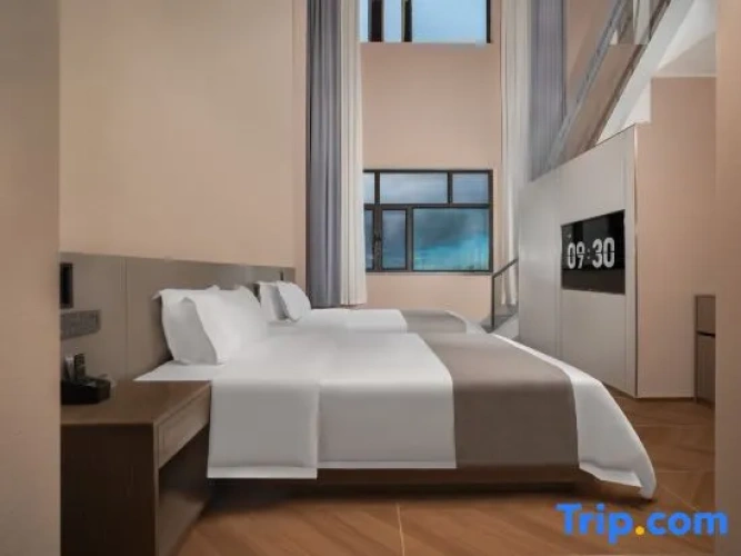 3 Bedrooms Luxury Duplex Suite