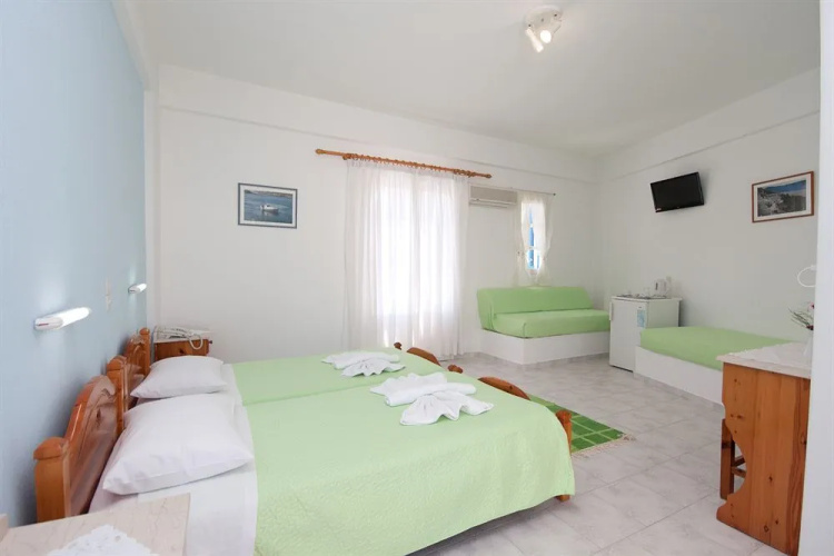 Marinos Hotel