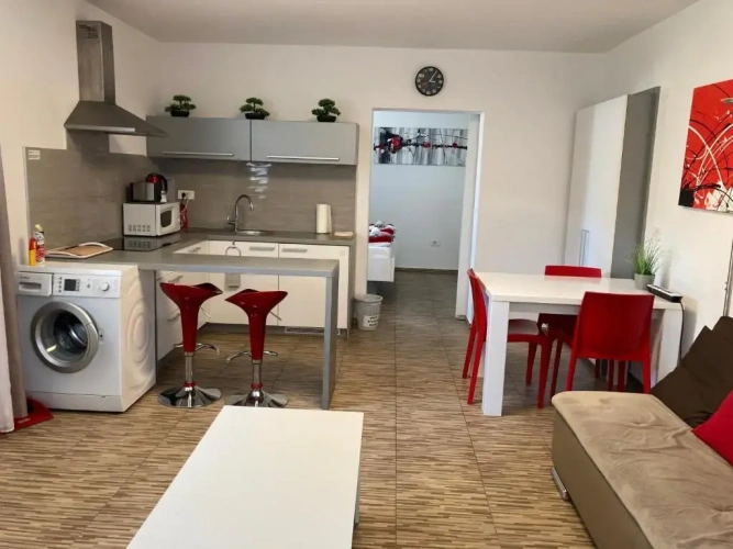 1 Bedroom Apartment with view