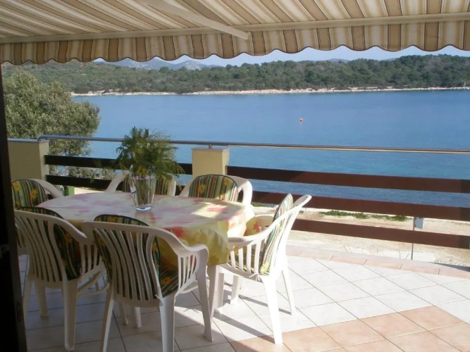 3 Bedrooms Apartment with sea view