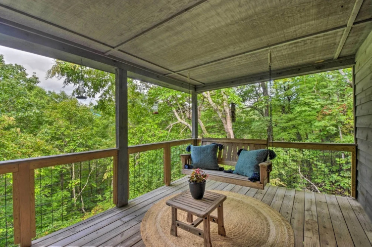 Cozy Clayton Cabin w/ Deck & Mountain Views!
