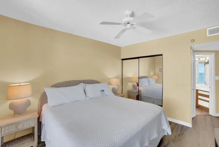 Pelican Pointe 805