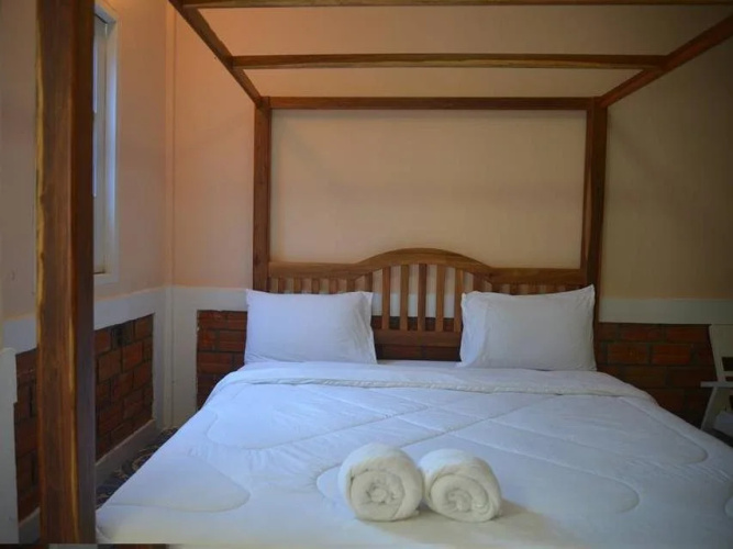 8 Praw View Hotel