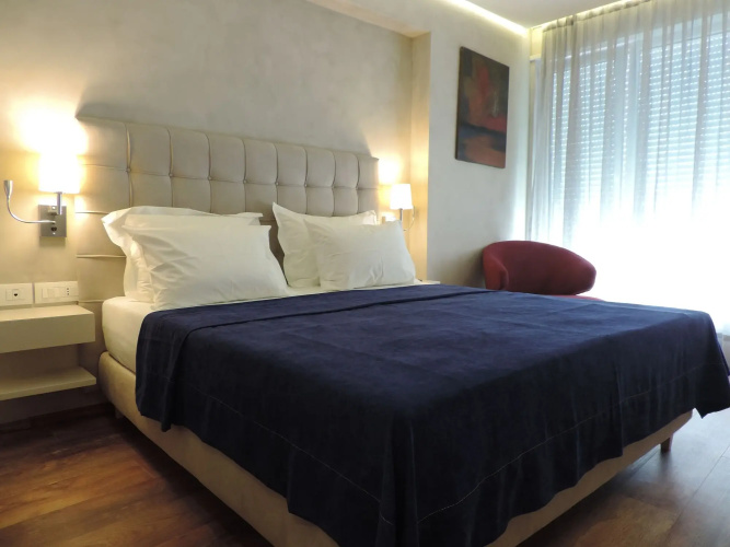 Bougainville Bay Hotel