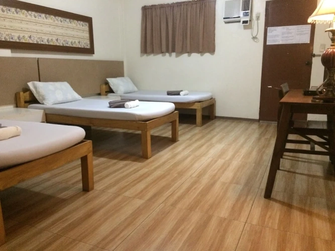 Standard Triple room