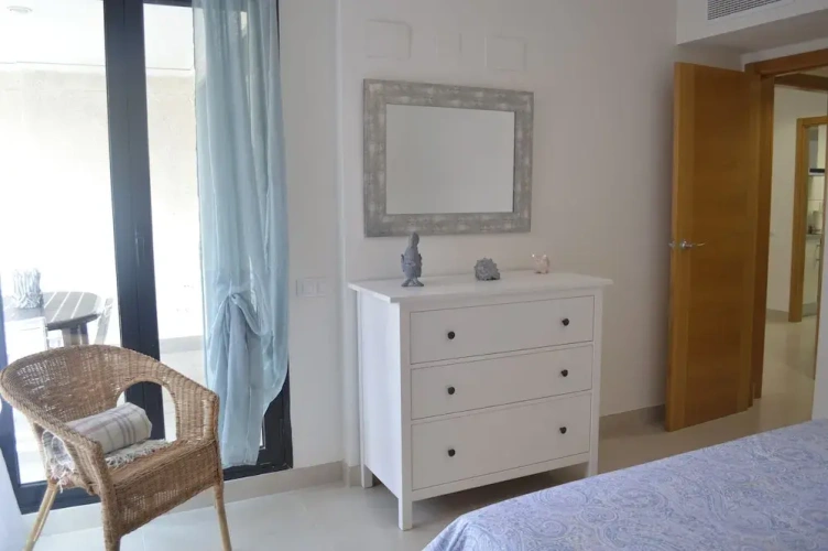 2 Bedrooms Apartment with balcony and with partial ocean view