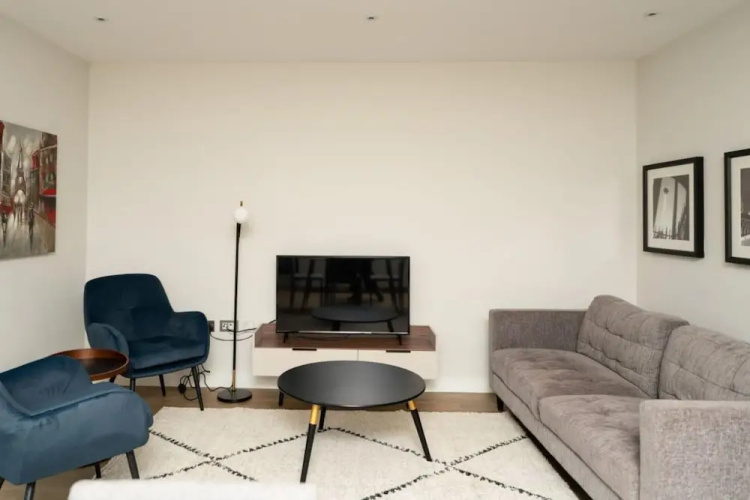 The Hampstead Crib - Bewitching 2bdr Flat With Balcony